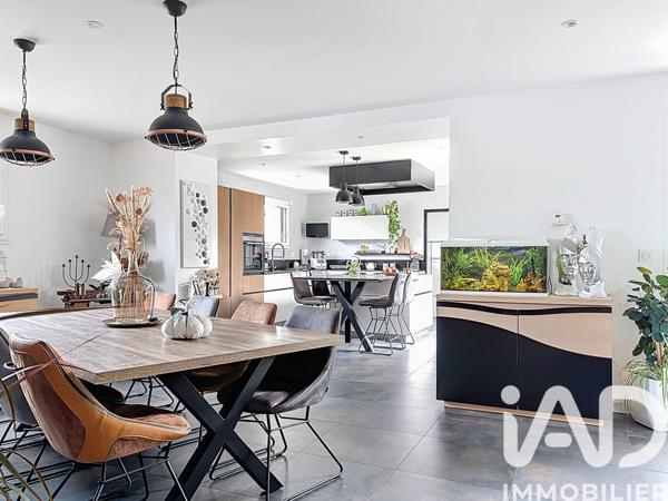 Maison à vendre 6 pièces 157 m² Bellevigne-en-Layon