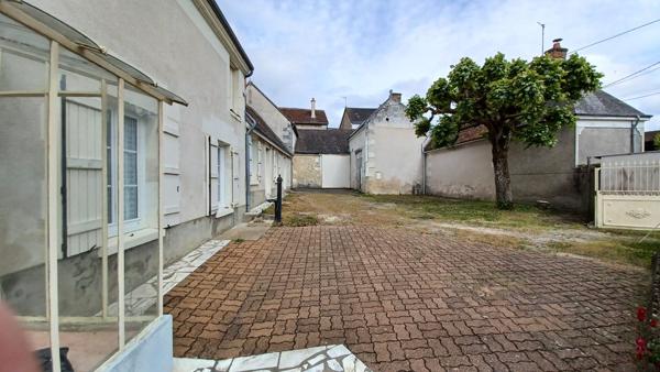 À vendre - Maison ancienne, 5 pièces située à Saint-Georges-sur-Cher (41400)