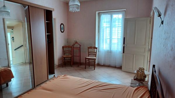 À vendre - Maison ancienne, 5 pièces située à Saint-Georges-sur-Cher (41400)