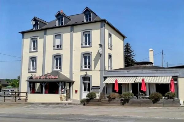 Local Commercial à AMBRIERES-LES-VALLEES, 53300 - 18 pièces 450m²