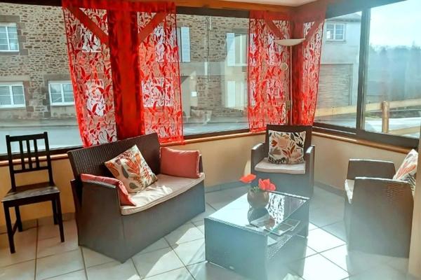 Local Commercial à AMBRIERES-LES-VALLEES, 53300 - 18 pièces 450m²