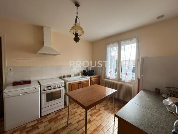 Niort, secteur ste pezenne, pavillon sur sous sol, 5 chambres, garage et jardin