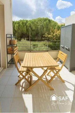 Dernier étage, vue Sainte-Victoire, calme et lumière