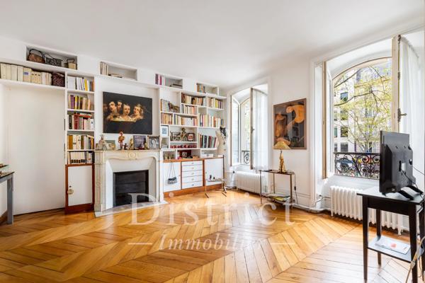 # Appartement – 84m² – Paris 8ème