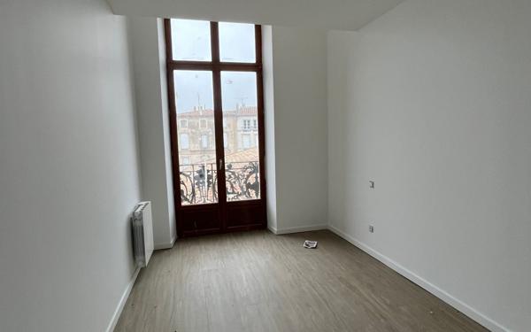 Appartement à louer    3 pièces • 77 m2 Castelnaudary