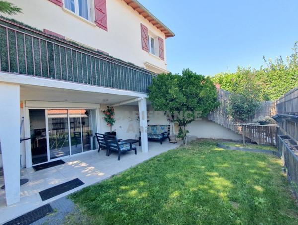 Maison de caractère sur parcelle de plus de 1 100 m²