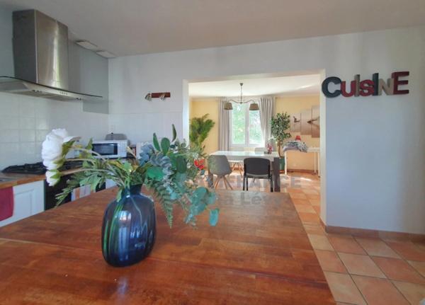 Maison de caractère sur parcelle de plus de 1 100 m²