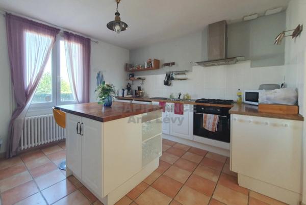 Maison de caractère sur parcelle de plus de 1 100 m²