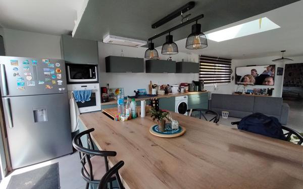 Maison à vendre    2 pièces •  Sauzon