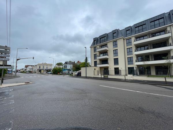 Bureaux à vendre à GISORS 27140