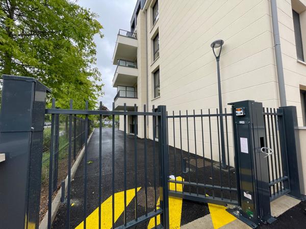 Bureaux à vendre à GISORS 27140