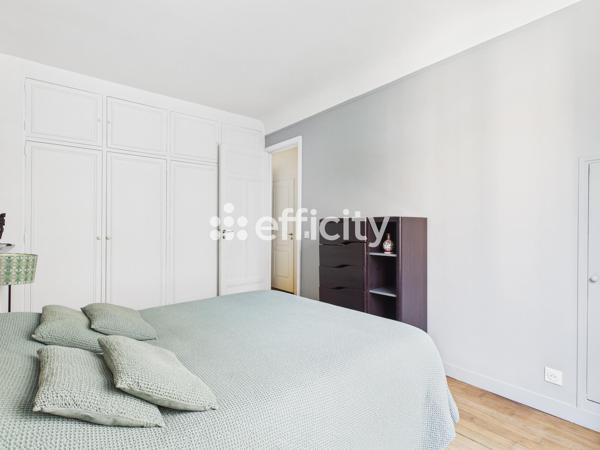 Appartement
         3 pièces
        - 74 m² Exclusivité 735 000 € *