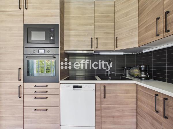 Appartement
         3 pièces
        - 74 m² Exclusivité 735 000 € *