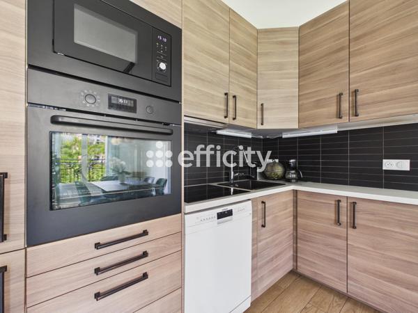 Appartement
         3 pièces
        - 74 m² Exclusivité 735 000 € *