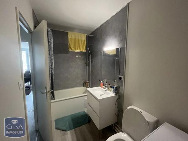 Appartement à louer 1 pièce 39.85m²