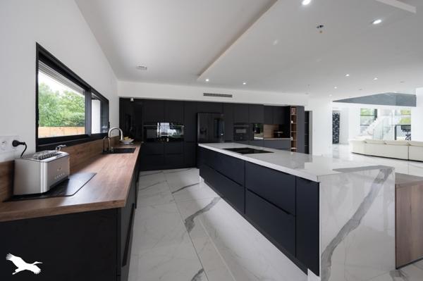 Maison à vendre |  Saint-Doulchard |  11 pièces | 397,9 m²