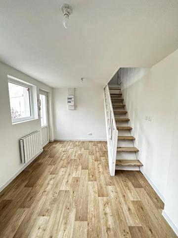 Location                                                      Studio
                        
                     2 pièces                      30 m2                     à Lamorlaye