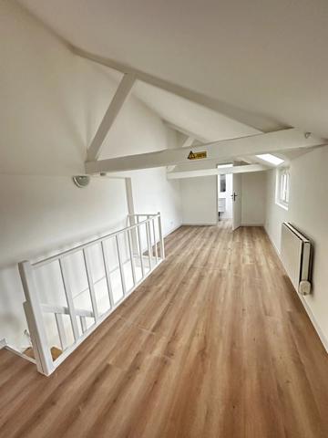 Location                                                      Studio
                        
                     2 pièces                      30 m2                     à Lamorlaye