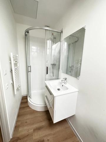 Location                                                      Studio
                        
                     2 pièces                      30 m2                     à Lamorlaye