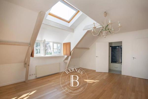 Garches, Maison 4 Chambres -  342 m² à vendre