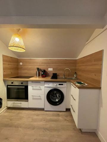 Superbe T3 meublé de 40,46 m², disponible dès le 1er novembre 2024, à 100 mètres de la gare !
