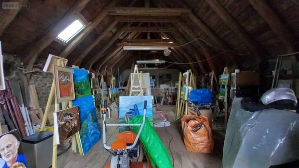 Maison à vendre à Vèze dans le Cantal (15160), ref : FG/2500