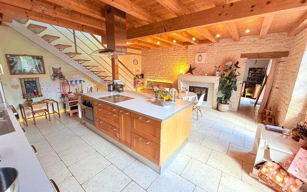 Maison à vendre    4 pièces •  Surgères