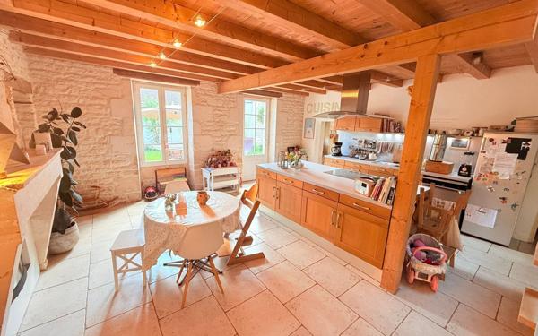 Maison à vendre    4 pièces •  Surgères