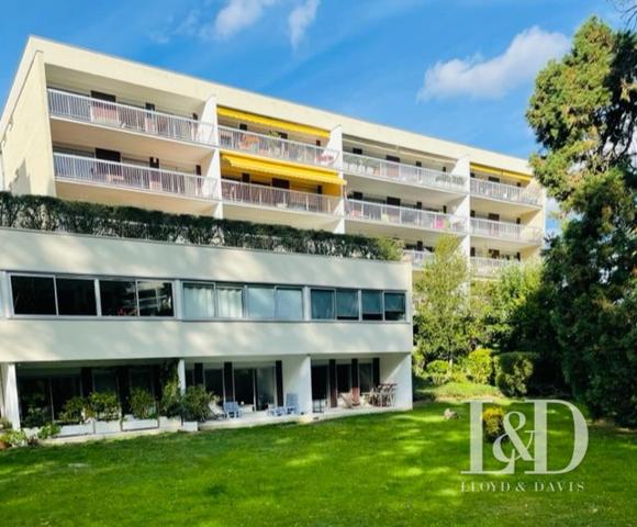 Appartement de standing, dernier étage, terrasse plein sud