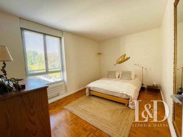 Appartement de standing, dernier étage, terrasse plein sud