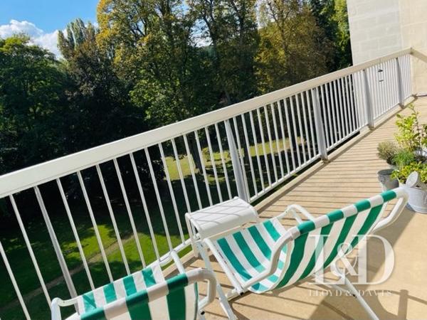 Appartement de standing, dernier étage, terrasse plein sud