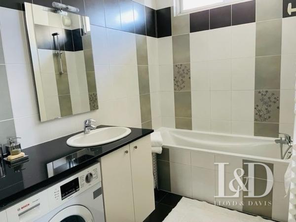 Appartement de standing, dernier étage, terrasse plein sud