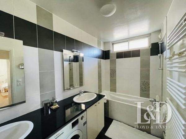 Appartement de standing, dernier étage, terrasse plein sud