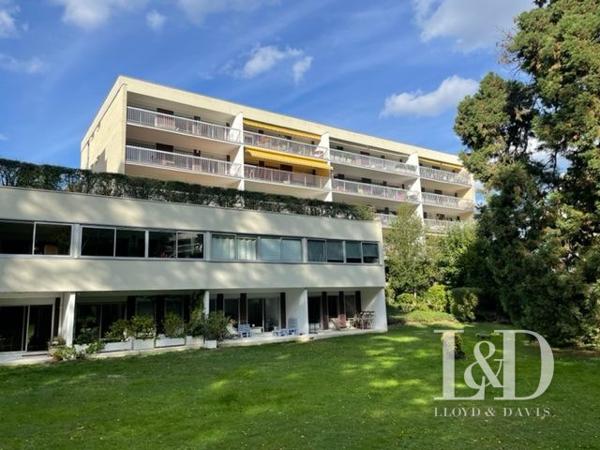 Appartement de standing, dernier étage, terrasse plein sud