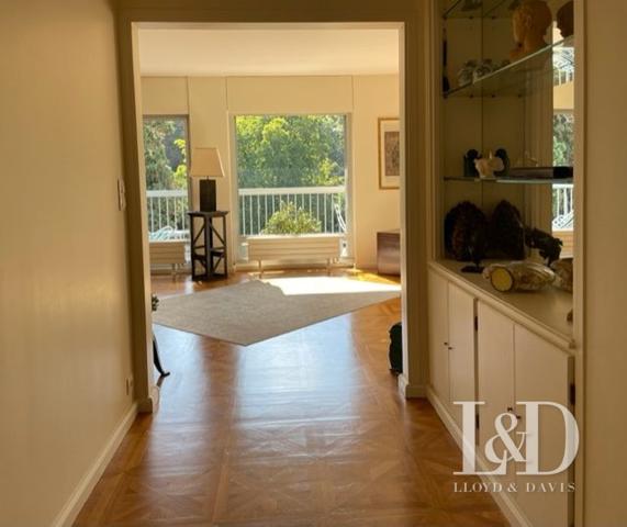 Appartement de standing, dernier étage, terrasse plein sud