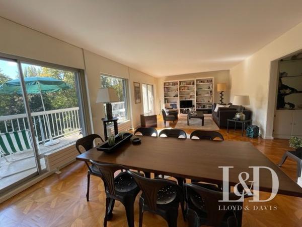 Appartement de standing, dernier étage, terrasse plein sud