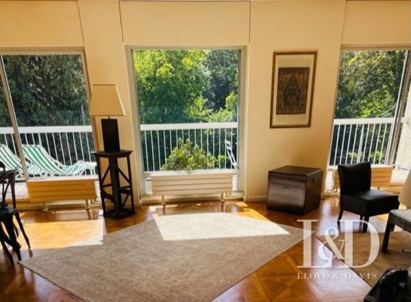 Appartement de standing, dernier étage, terrasse plein sud