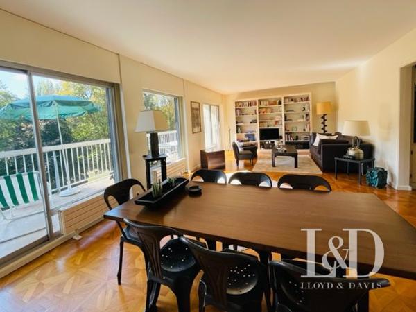 Appartement de standing, dernier étage, terrasse plein sud