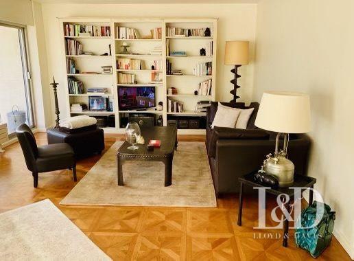 Appartement de standing, dernier étage, terrasse plein sud