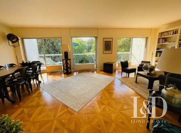 Appartement de standing, dernier étage, terrasse plein sud