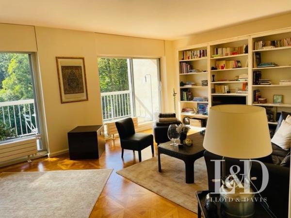 Appartement de standing, dernier étage, terrasse plein sud