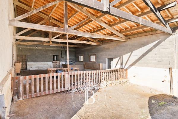 Saint-Palais, Ferme 4 Chambres -  427 m² à vendre
