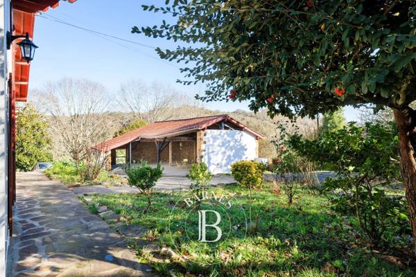 Saint-Palais, Ferme 4 Chambres -  427 m² à vendre