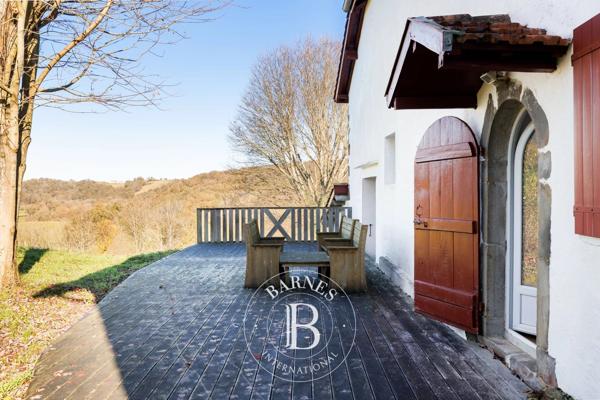 Saint-Palais, Ferme 4 Chambres -  427 m² à vendre