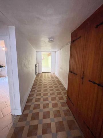 MAISON DE VILLE PROCHE COMMERCES