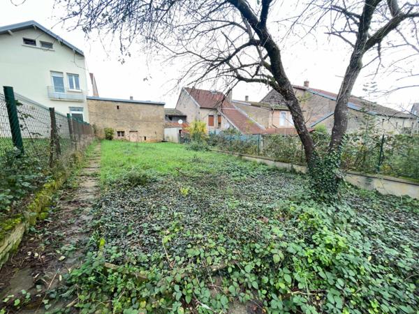 MAISON DE VILLE PROCHE COMMERCES