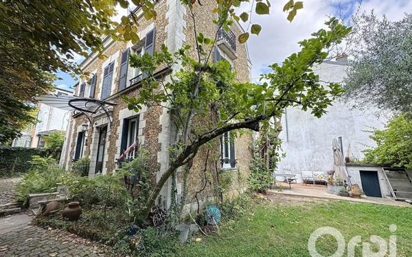 Maison à vendre    6 pièces •  Clamart