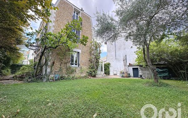 Maison à vendre    6 pièces •  Clamart