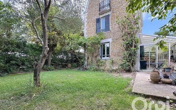 Maison à vendre    6 pièces •  Clamart