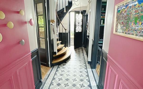 Maison à vendre    6 pièces •  Clamart